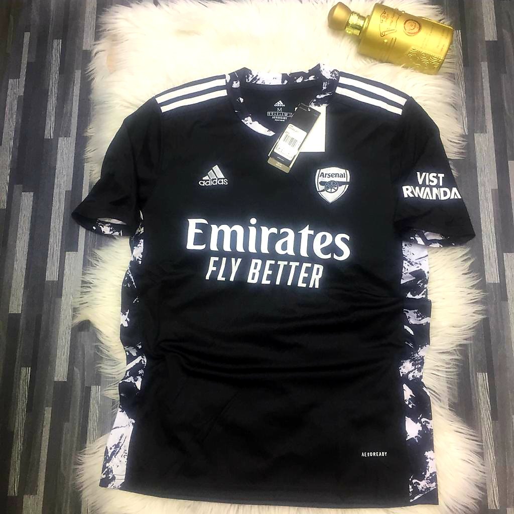 Arsenal 2020/21 training kits are available  @Slimz_designs_ call/call 07065164539 to order, delivery is nationwide. Please Retweet