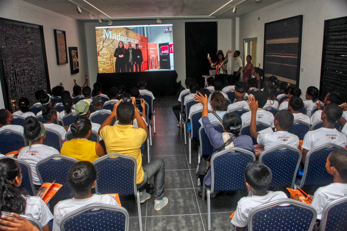 fondation_h's tweet photo. THROWBACK-MADAGASCAR : ARTS DE LA GRANDE ÎLE 
Il y a 2 ans, l'exposition «Madagascar : Arts de la Grande Île» ouvrait ses portes au public au @quaibranly. La @fondation_h et @axianGroup, mécènes, sont fiers d'avoir pu promouvoir l'art et la culture de #Madagascar 
#ExpoMadagascar https://t.co/B8Y1yrOJuP