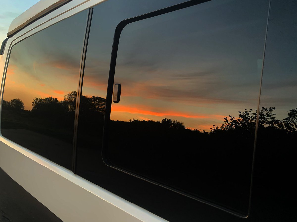NinaStobart's tweet photo. After a stressy day at work took a trip to Cleethorprs for a cuppa with my men @john_stobart & Stan the Van, complimented by a fabulous sunset and hey presto... all is right with the world!
#MentalHealthMatters #DiscoverNEL #Cleethorpes #sunset https://t.co/2L8gwtykSf