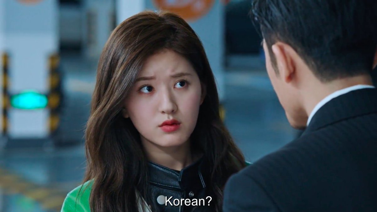 DramaFeverG1's tweet photo. She spoke in Korean but he did as well! Oh no!
#DatingInTheKitchen #ZhaoLusi #ShenLin #DramaPilotSeries https://t.co/ugxfXqjl5O