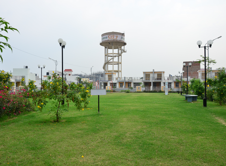 AlamRealtors's tweet photo. Residential Plots Available in 133 Acre well developed Township at #ELDECO_City on IIM Road Lucknow.

#Plot_Area: 1426 SqFt
#Price: 52.72 Lacs All Inclusive
#Booking: 10%
Immediate Possession &amp; Registry 
#Contact: +91 9810327855 | 8574611838 https://t.co/gHReT7bRw9
