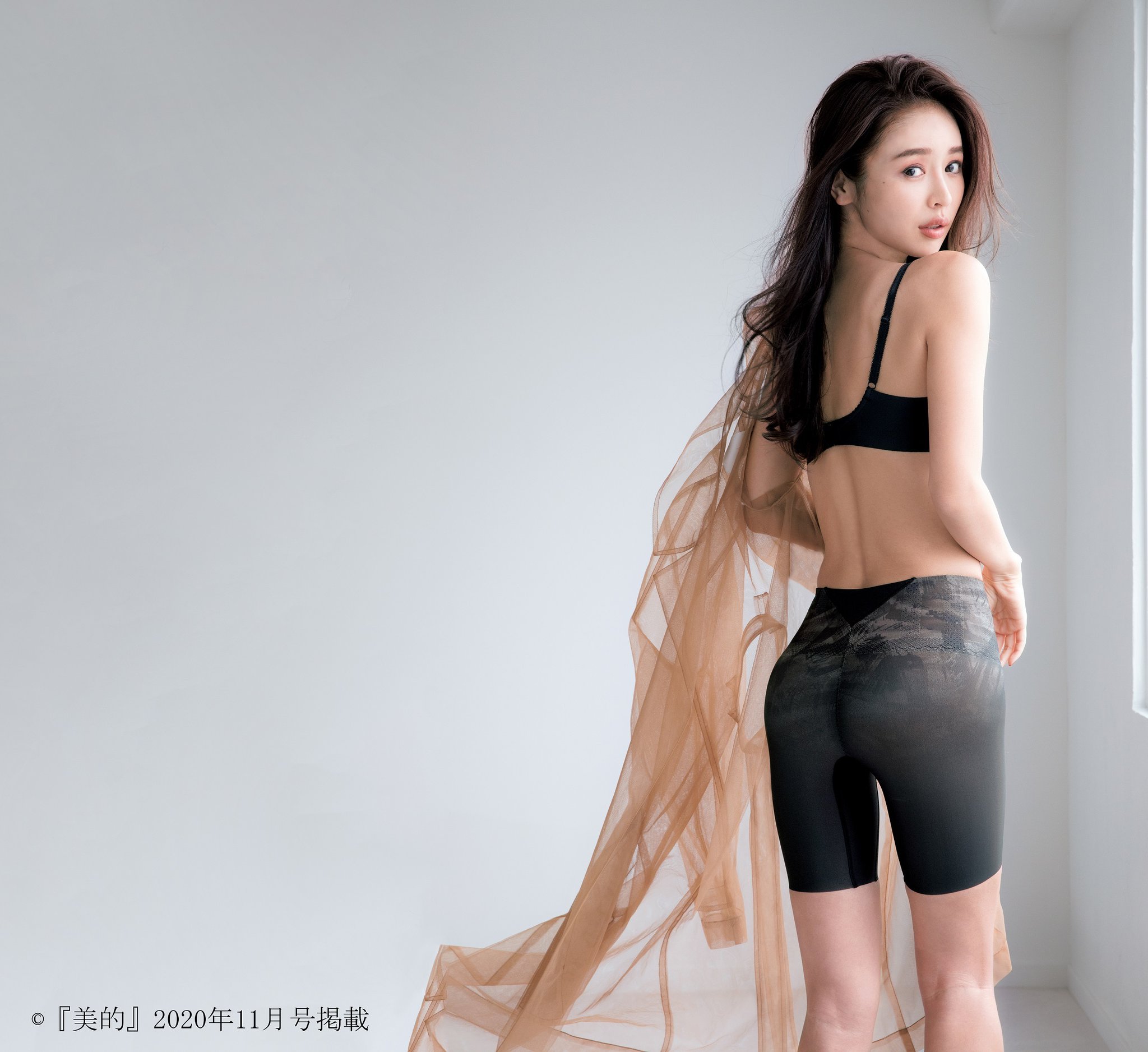 ワコールブランド A Twitter 9月19日発売 美的 11月号に ガードル Suhada 肌リフト が掲載 モデル アーティストの 加治ひとみ さん Kaji2608 おすすめアイテムとして 肌リフト の魅力を語っていただきました ぜひ チェックしてみてください