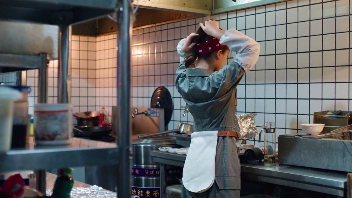 DramaFeverG1's tweet photo. He's obsessed with who cooks his food so he goes to the kitchen unannounced.
#DatingInTheKitchen #ZhaoLusi #ShenLin #DramaPilotSeries https://t.co/XZzn8JK9MN