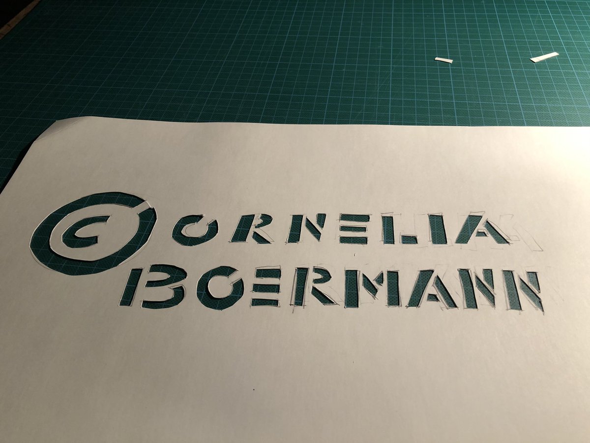 Tacitussi's tweet photo. Vorbereitung für meinen #graffiti Auftrag. #schablone #stencilart - freue mich schon. Alles vorbereitet. #maytheforcebewithyoualways
Wir haben heute #freitagmorgen und das Wochenende ist so nah, ich kann es riechen. Es duftet nach #abenteuer
#fridaysforfuture
#weekendmood https://t.co/eymij6yUT7