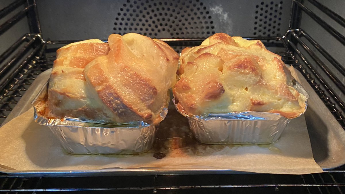 Bread pudding. Use it all. Congrats @OLIO_ex <a href="/Tesco/">Tesco</a> #foodwaste #TREASURE #useitall