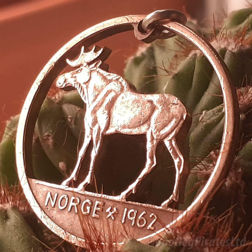 BootlegPirates1's tweet photo. Just added this Norwegian moose, on a 5 Øre coin. to my store.
https://t.co/2jWgsIJGWs
#Jewelry #HandMadeJewelry #Jewellery #PirateJewellery #HandCutCoin #ShopSmall #ShopIndie #UKSmallBiz #UKCraft #Animals #Moose #Norway https://t.co/efRUU6YqYD