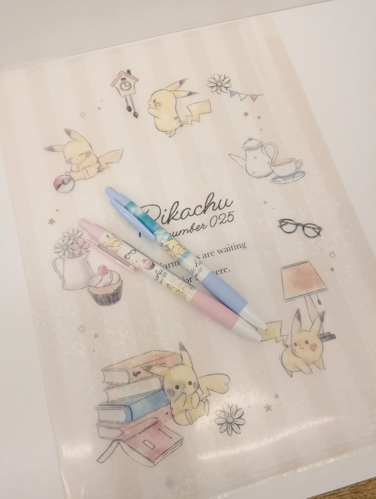 竹宝商会 文具店 ファンシー文房具新商品のお知らせ チプデ連絡ノート ペンポーチ プーさん方眼ノート 消しゴム ピカチュウクリアファイル シャープペン 交換ノート ホログラム加工のクリアファイルがイチオシ キラキラ カミオジャパン