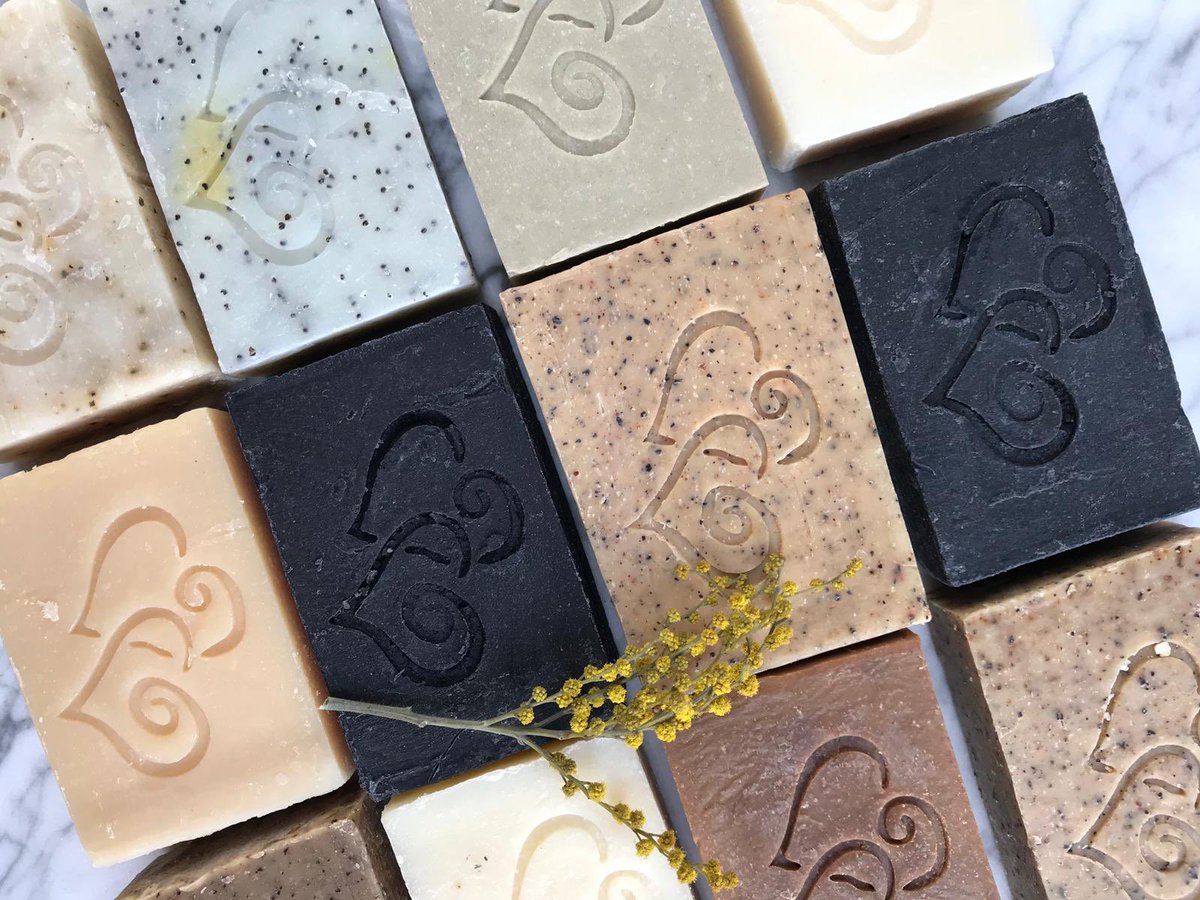 Cildimizi hem narince temizleyen hem de cildimizin pH değeri ile uyumlu Bade Natural %100 Doğal Sabunları denedin mi? Düzenli kullanım ile cildini derinlemesine arındır ve bakım yap! 🍃 Hemen badenatural.com’a tıkla, % 30 indirim fırsatını yakala. 💚