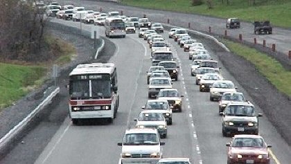 Welikumbura's tweet photo. In other countries, separate lanes for public transportation has been created so the general public can travel without a hustle. In #SriLanka, we create separate lances so privileged can travel without a hustle.

#lka #traffic #socialclass #politics https://t.co/3xInEl4yF4