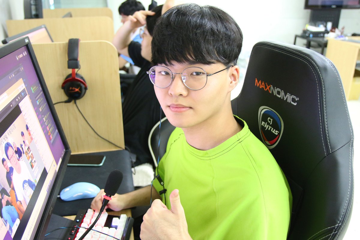 PCS 3 ASIA 한국선발전 DAY1 6시부터 시작 됩니다! ✨
좋은 출발을 할 수 있도록 많은 관심과 응원 부탁드립니다! 👊
🔗 twitch.tv/pubgkorea