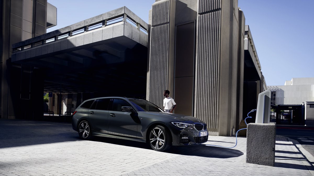 Seize the day. #THE3
The #BMW 330e Touring.
Energy & Fuel consumption (combined): 15.7 kWh/100 km, 1.7 l/100 km. CO₂ emissions (combined): 39 g/km.* https://t.co/twXzMrWMl3. * All figures provisional. https://t.co/nuaXlmSL4W