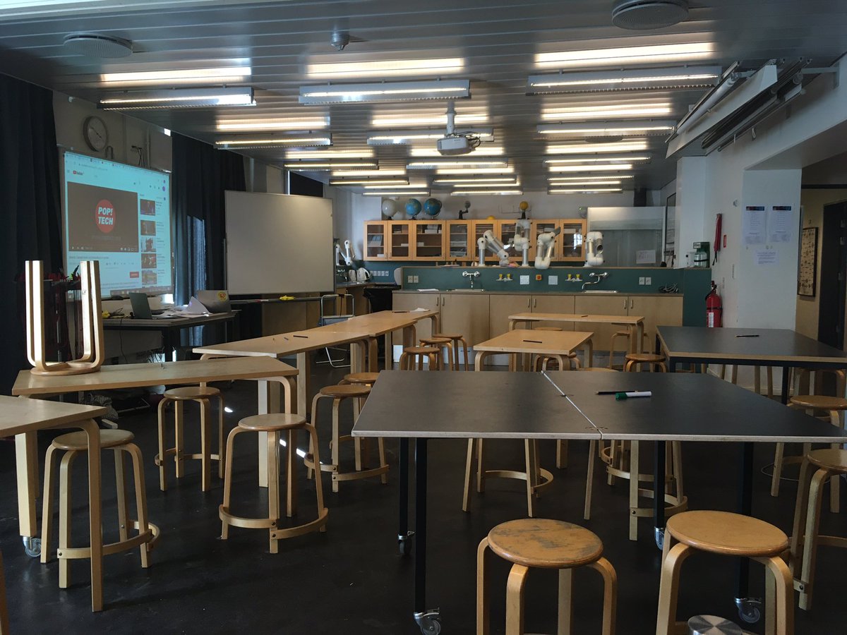 Before the storm. Today I’m supervising students at our new cand. scient. in STEM teaching. Today’s lesson is an SSI about porpoises and resilience. Pupils are inbound.