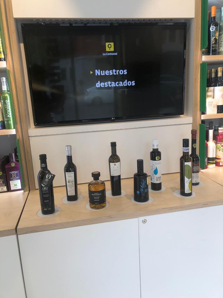 Los 8 AOVES destacados:
<a href="/OroBailen/">Aceites Oro Bailen</a> Picual, <a href="/CastillodCanena/">Castillo de Canena</a> Arbequina Reserva, Arbequina eco <a href="/FincaHostalets/">Finca Hostalets</a>, ABBAE de <a href="/haciendaqueiles/">Hacienda Queiles</a> eco, <a href="/Alalmadelolivo1/">Al alma del olivo</a> eco Cornicabra, El Lagar del Soto DOP Gata-Hurdes, <a href="/Basilippo/">Basilippo</a> Gourmet Arbequina y <a href="/almasubbetica/">Almazaras de la Subbética</a> eco
Acércate y descubre.