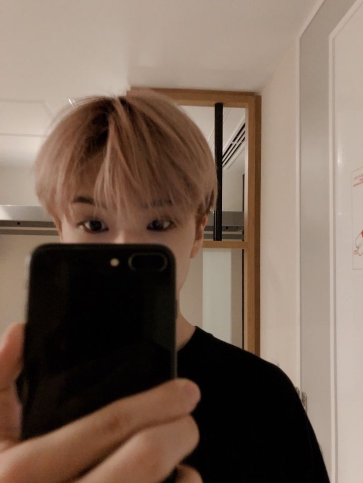 ayo tmenan, gw ga galak.

mutualan? rt
fmbst? dm

#root #roleplay #rootrpw #rootrp #roleplayer #roleplayerkpop #roleplayaccount #rpindonesia #roleplayerindonesia