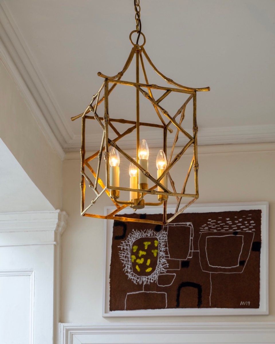 Alongside the Eltham Collection, we are delighted to welcome a couple of adaptations to already existing pieces.  

Pictured here is a larger sized version of our Bamboo Lantern.

#vaughandesigns #lighting #interiordesign #homedecor #home #interiors #bamboo #lantern