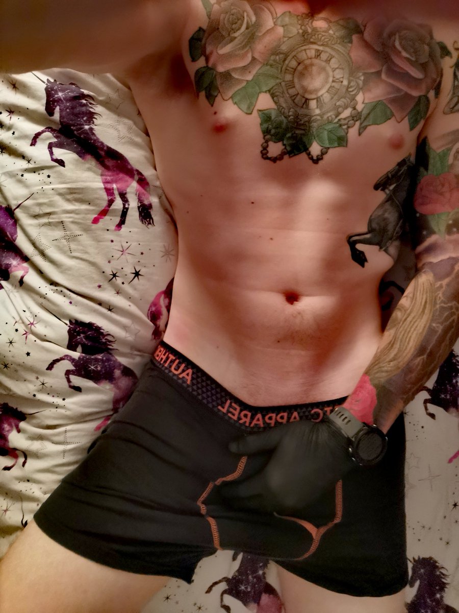 If you've got a thing for tattooed goth guys then come on over to my page.

If you like free things then this is even better. I've got 10 spots for 7 days free

Come on over and see all the new content going up daily

You won't be disappointed

onlyfans.com/action/trial/f…