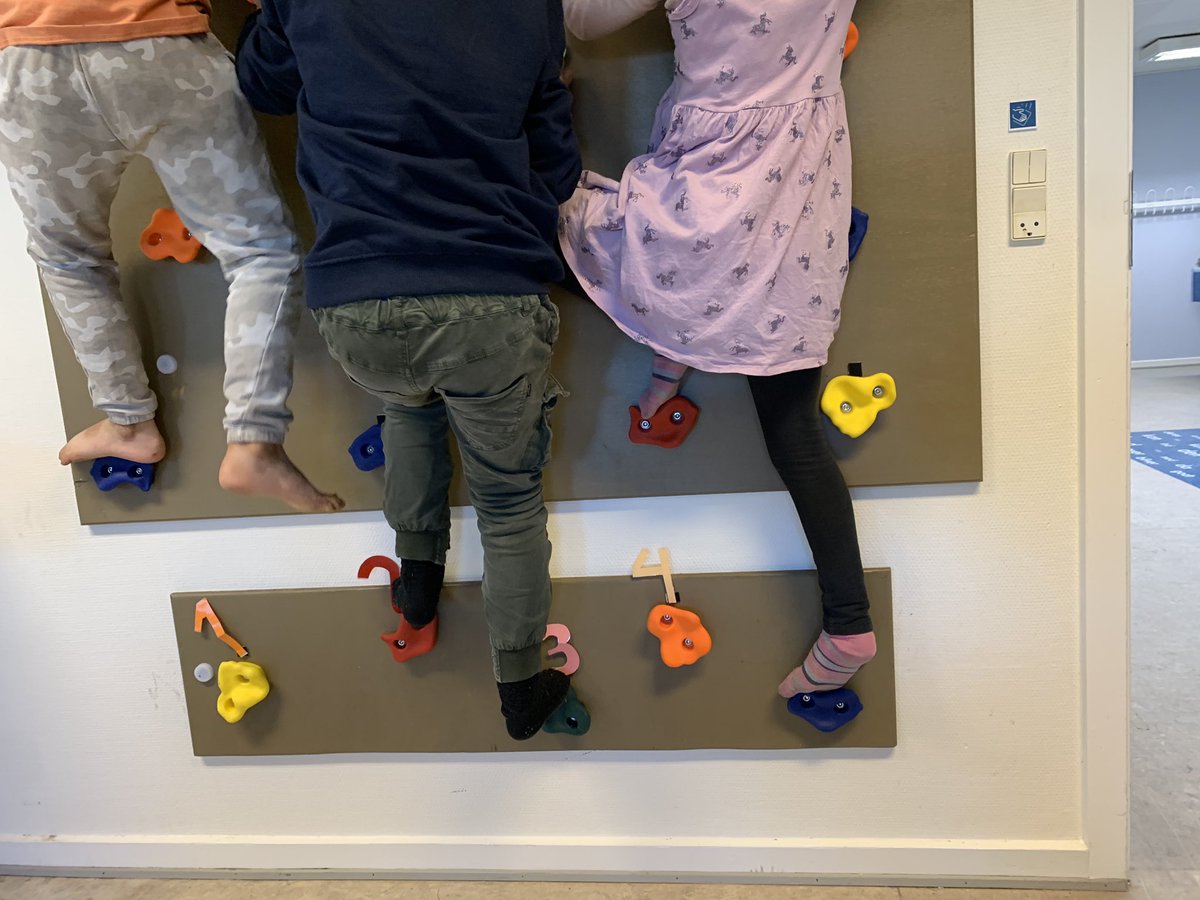 Rakel B. S. Toubro (@isimaven) on Twitter photo <a href="/PHabsalon/">Professionshøjskolen Absalon</a> @PlayLearnDK takker for samarbejdet i Søllested landsbyordnings skole og siger tillykke med de nye klasselokaler
#pædagog #skoleovertagelse #læringsmiljøer <a href="/ZeuthenFrederik/">Frederik Zeuthen</a>
Og tak til de studerende der har lavet alt arbejdet- I er så dygtige #21stcenutryskills <a href="/PHabsalon/">Professionshøjskolen Absalon</a> @PlayLearnDK takker for samarbejdet i Søllested landsbyordnings skole og siger tillykke med de nye klasselokaler
#pædagog #skoleovertagelse #læringsmiljøer <a href="/ZeuthenFrederik/">Frederik Zeuthen</a>
Og tak til de studerende der har lavet alt arbejdet- I er så dygtige #21stcenutryskills