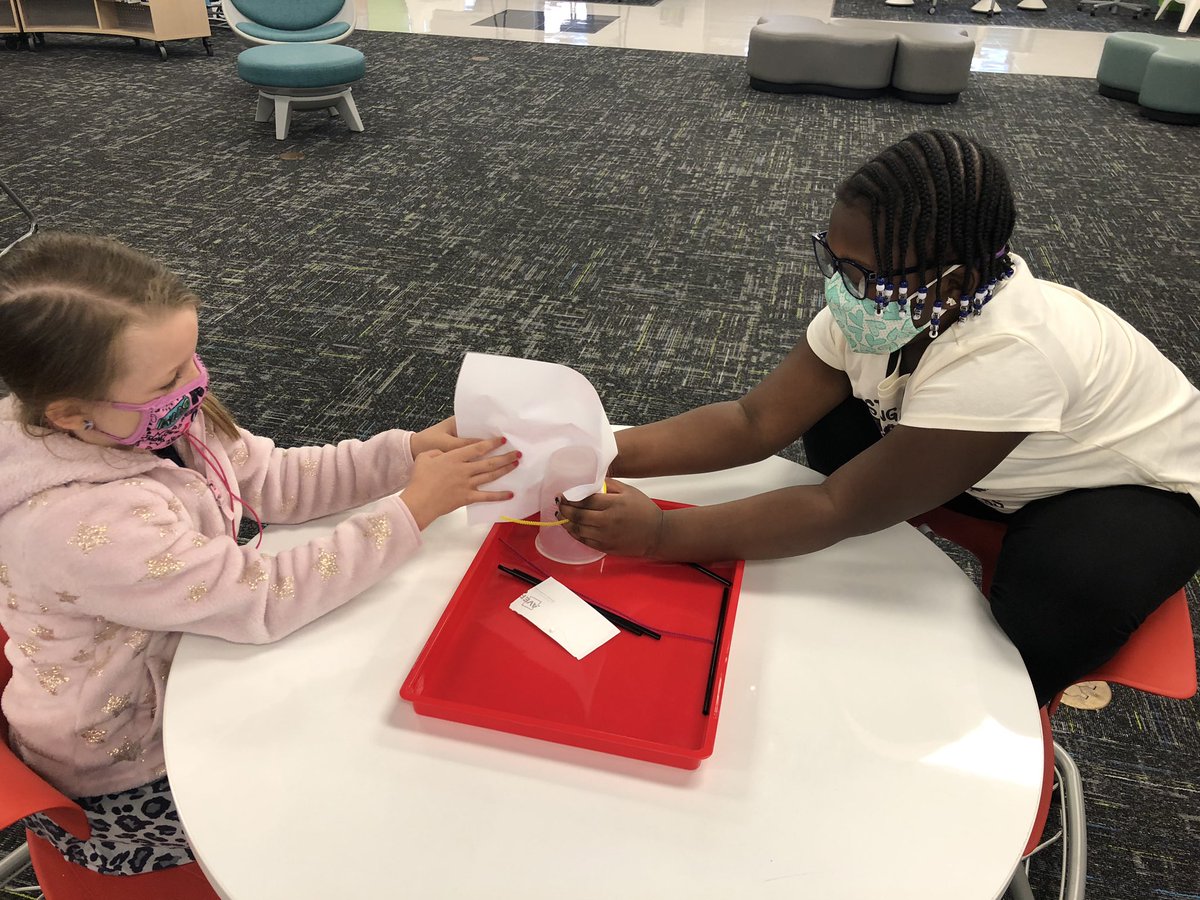 CNelsonGT's tweet image. GT #challengelab with my new friends @baxter_elem #misdPROUD