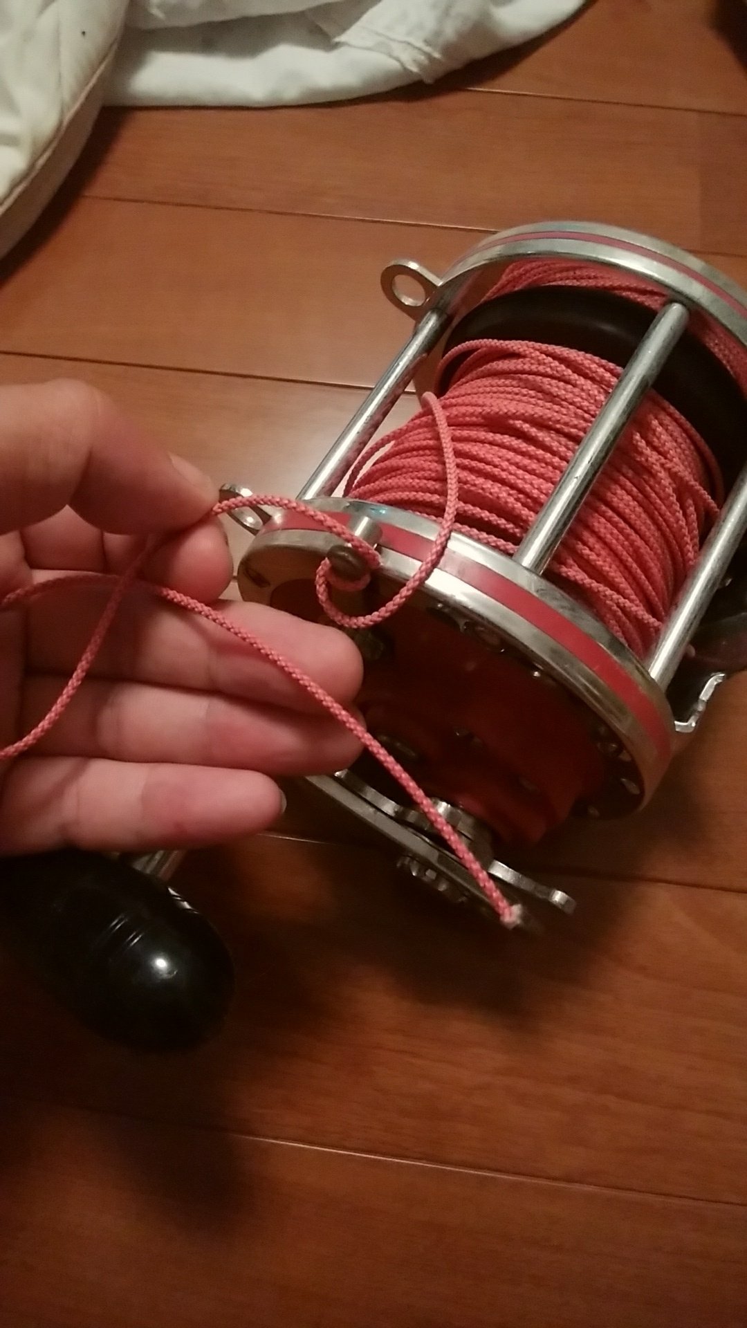 Akkiあっきー 変 釣り師 毛ガシラ同好会 板バネに合わせ 明日はセネターを出すか今凄く迷ってる ワイヤー35x7のライト な仕掛けに磯ハンター60号はタックルバランス的に使う意味が無いよね