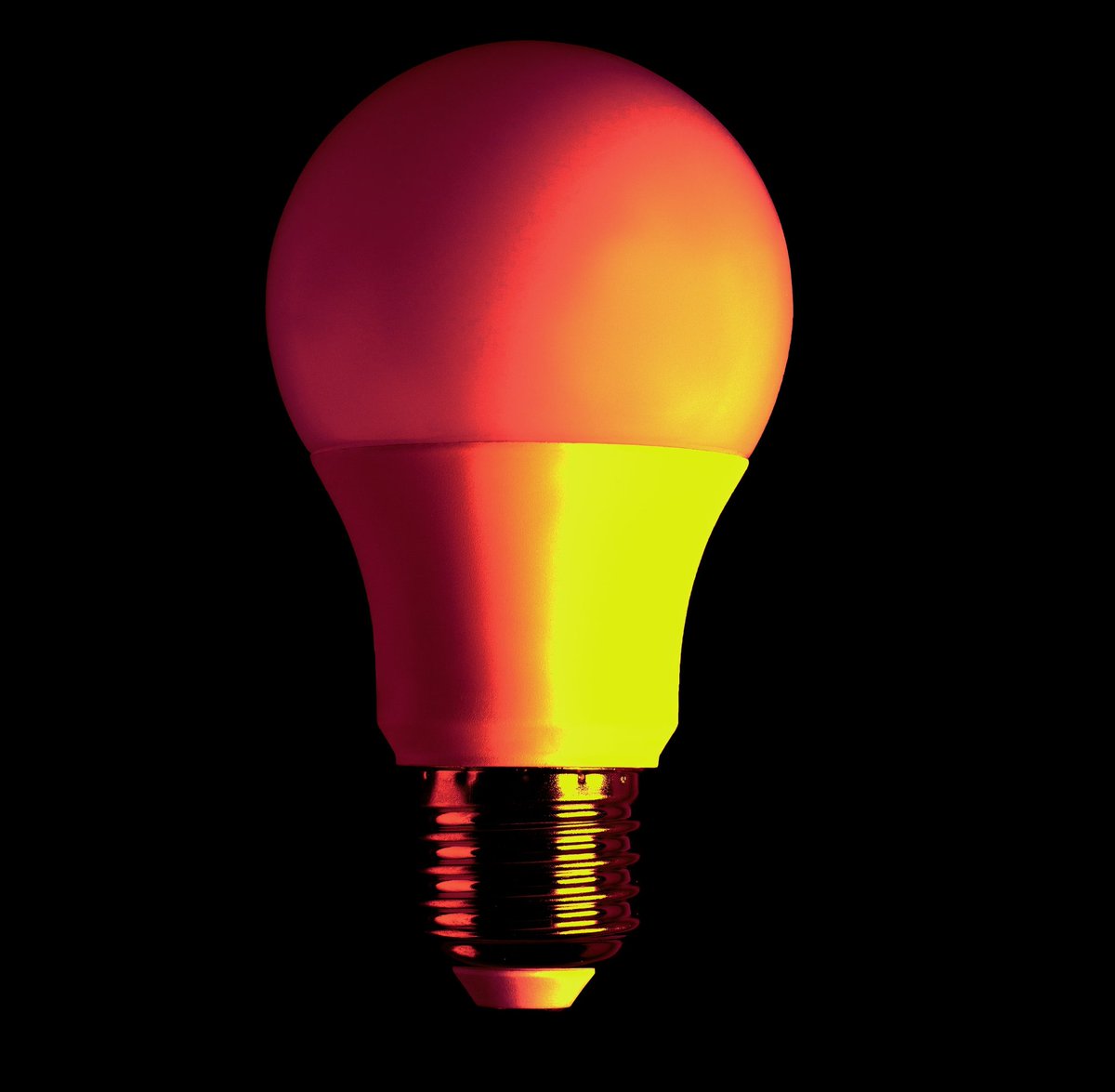 renerworldltd's tweet photo. Confused about choosing between CFL bulbs vs. LED bulbs?
The first which is an LED bulb is far more efficient than the CFL(spiral look).
LEDs are hands down the best smart light for your home with almost 75% energy saving capability.
#InfinixAndDavido #InfinixNote7 #NBCCode https://t.co/kizqbuv0Ws