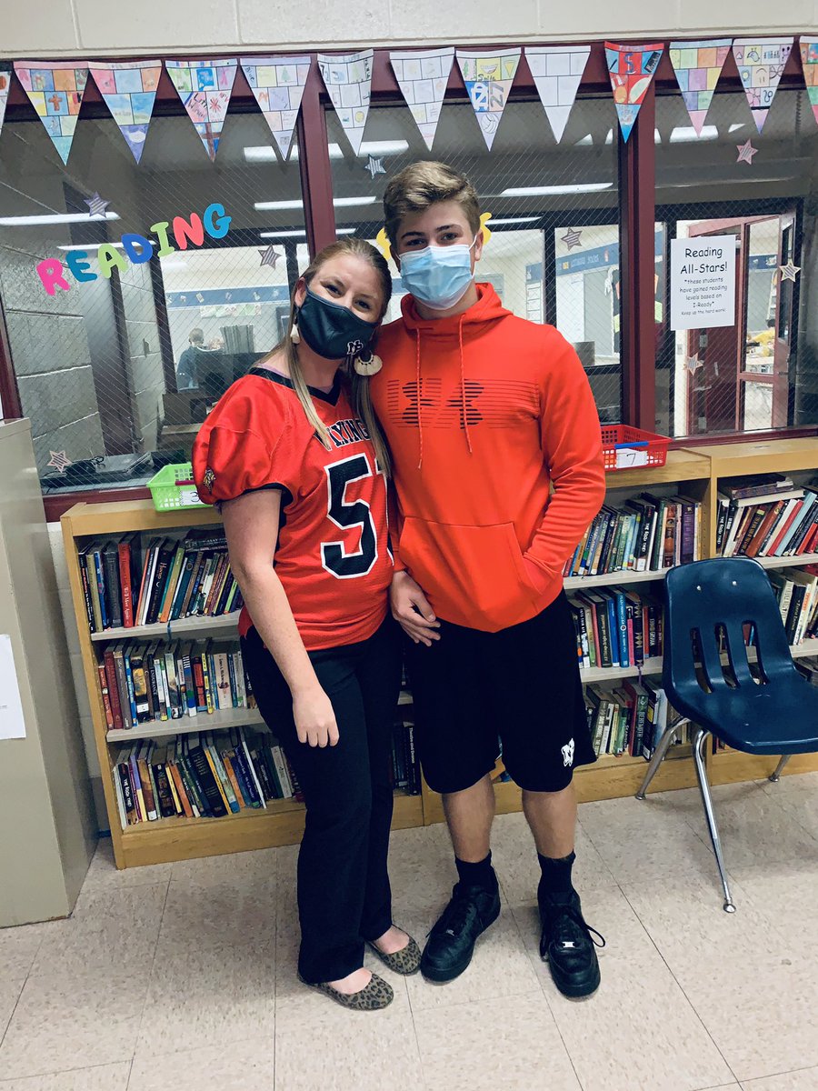 MrsWilsonEng's tweet photo. Jersey Day! @northposeyhs https://t.co/hx61SAGAPj