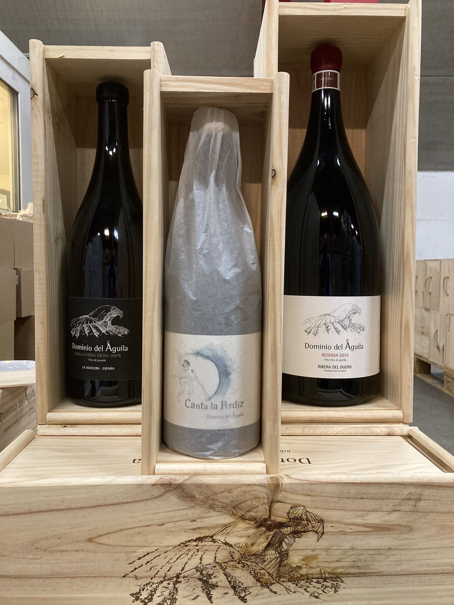 IbertMV's tweet photo. Just arrived: Big bottles from a AAA winery, the new #Pingus in #Ribera del #Duero: his name = #Jorge #Monzón from #Dominio del #Águila https://t.co/uZwGX4Zi12