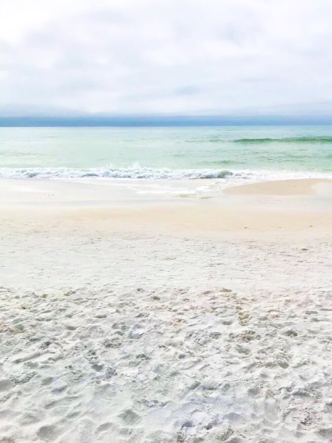 The story of losing my Dad is the most layered, beautiful story of my and my dad's life and I'm looking forward to unwrapping the layers of love I experienced through the loss of my Dad. Full stories on my Insta - link in bio.