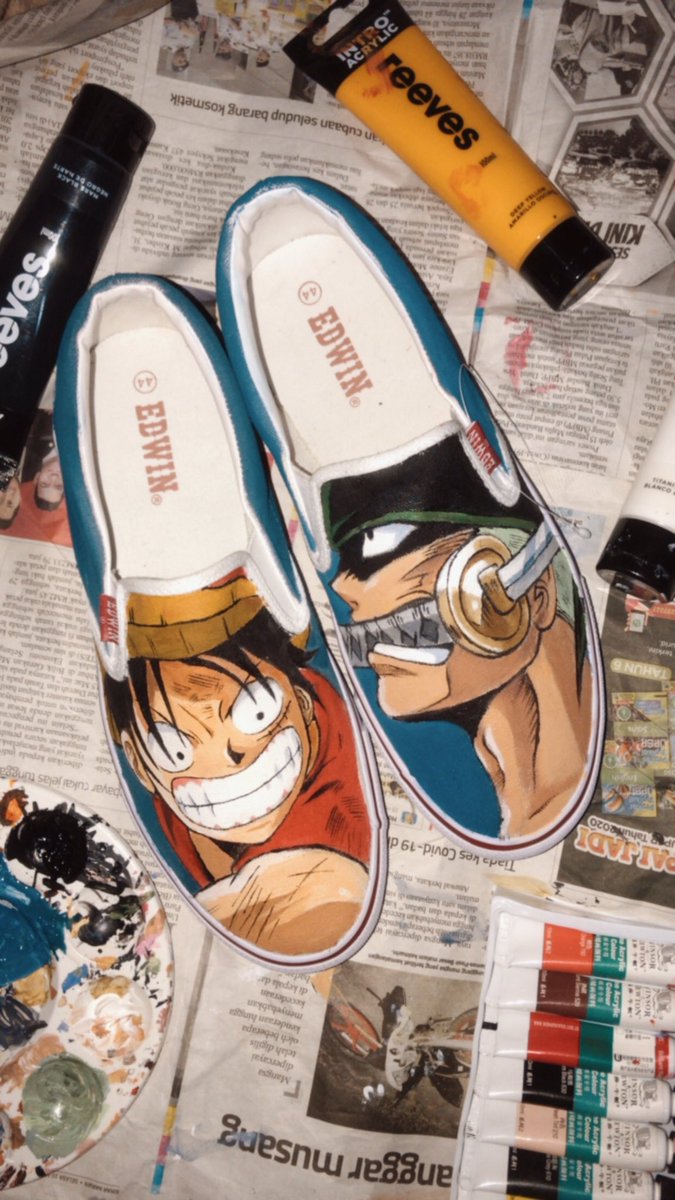 AmirulZikryyy's tweet photo. Hi guys! My name is Amirul and i do custom hand painted shoes. Hit me up if you want me to personalized your very own shoes. 

If you don’t mind, you can RT this to show some support for my art business ❤️ https://t.co/Rl8Pqpsc9o