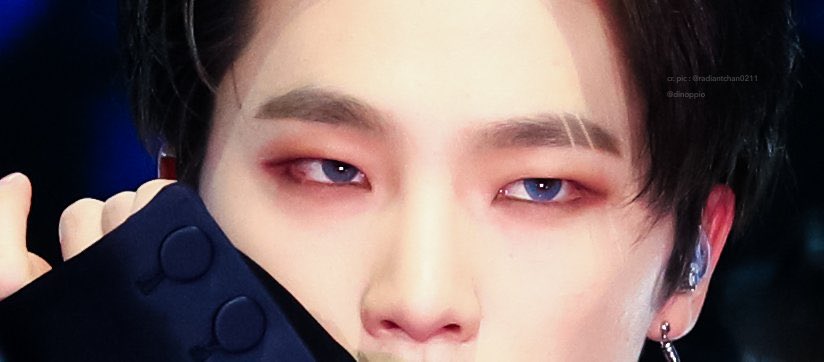 dinoppio's tweet photo. hello once again dinonaras . it’s me again, i’m back with more dino eyebrow slits 😸 https://t.co/ZhLZtJmSZd