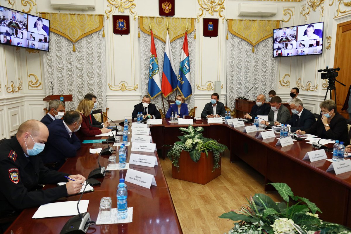 😷Жесткий контроль за масочным режимом. 🦠 В настоящее время наблюдается ежедневный рост заболевших COVID-19. ☝🏻В целях недопущения распространения коронавирусной инфекции в Самаре реализуется целый комплекс мероприятий - samadm.ru/media/news/270…