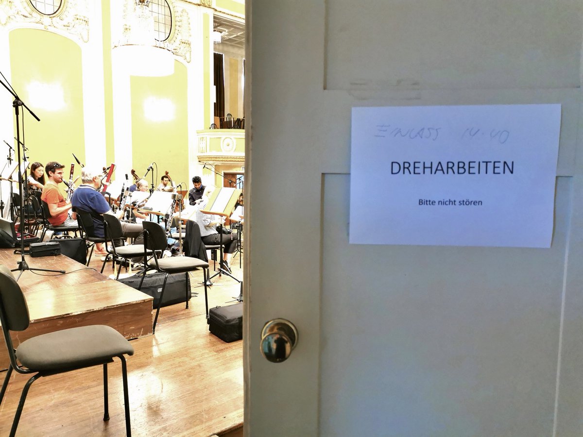 Das Mozarteumorchester ist in dieser Woche mit der Einspielung von Mozarts „Die Zauberflöte“ zu Gast in der Stiftung Mozarteum. Wofür? Für das neueste Filmprojekt von Roland Emmerich (Co-Produzent).