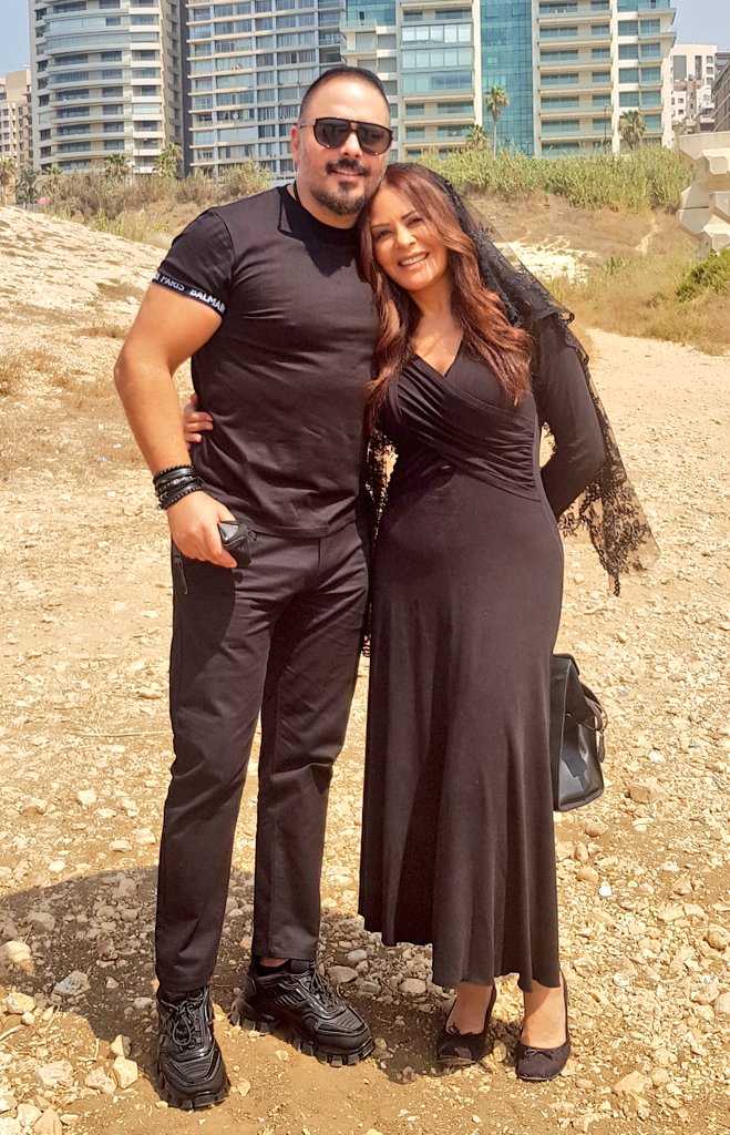 RamyAyach's tweet photo. حضورك إضافة كبيرة لهالعمل الوطني ... كارمن لبّس شرفتيني برقيّك ومهنيتك  
#أنا_ثائر  
#مرفأ_بيروت
كي #لا_ننسى
#رامي_عياش 
@C_lebbos https://t.co/1zwvj8kfSj