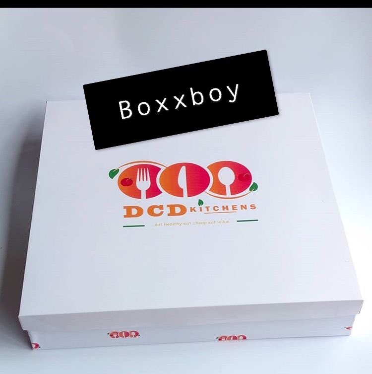Onlyson00's tweet photo. Kaduna food vendors
Food packaging and cake box ready for pick up
Rt pls
Delivery outside kaduna for any other box, waybill on you 🙏🏾 ☺️☺️
#boxxboy #boxitarewa #kaduna #Arewatwitter https://t.co/K6JQp87mN5