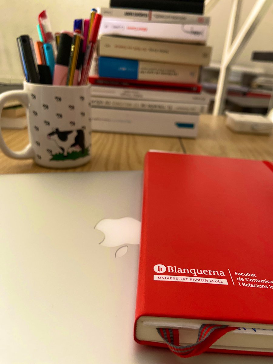 Esther_Rdgz's tweet image. Tancant una etapa que s’ha fet mooooolt curta😉i amb ganes de nous reptes!!💪🏻
#protocol #TFM #MasterprotocolBlanquerna #Comunicació