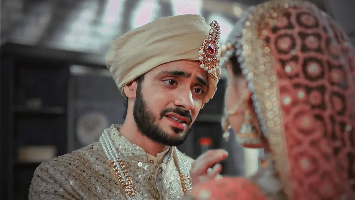 sanaraglak1's tweet photo. zara poori ki poori kabeer ki hai imran!!❤️

oh yes kabeer she is all yours!!jabse pehle bar rishta hua tha tab se..uska rooh jism sab tumhara hi hai!!now it's ur turn to prove her tht u r poora ka poora zara's kabeer(U are we knw bt zara ko batao)!!

#ishqsubhanallah https://t.co/4neqUmB3QC