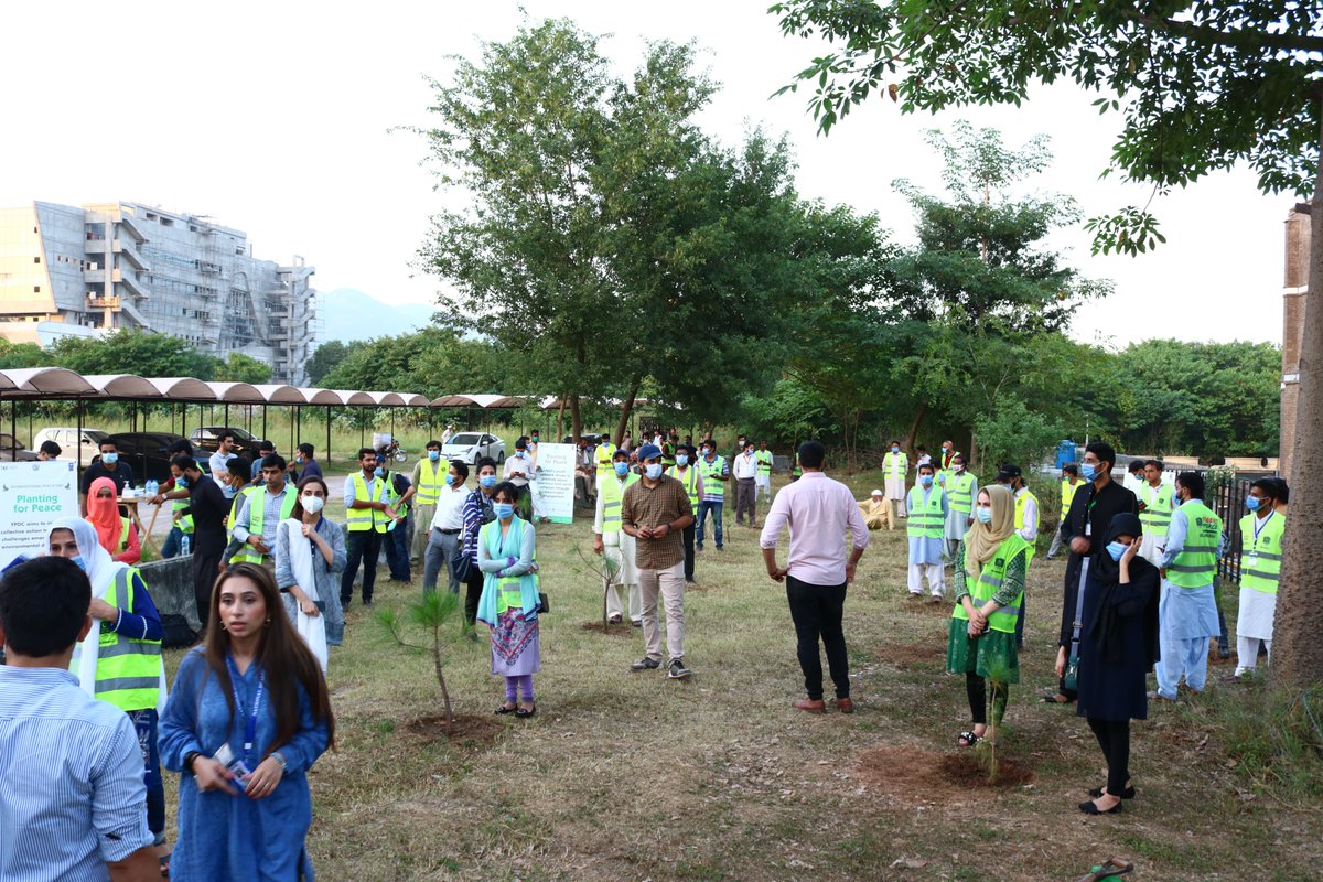 NDF_Pak's tweet photo. We are immensely grateful to all those who joined us yesterday at our first event under Peace Week titled #PlantingForPeace. People from all walks of life joined hands and contributed towards countering #ClimateCrises
#PeaceDayChallenge #ShapingPeaceTogether @UNDP_Pakistan https://t.co/3Ny6uA1qDT