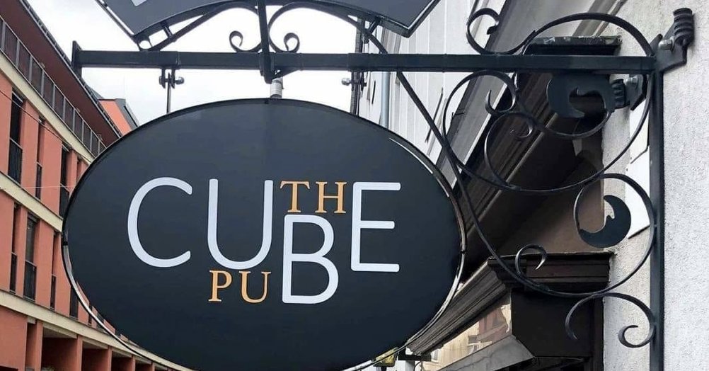 They really didn't think through this pub sign's design ...