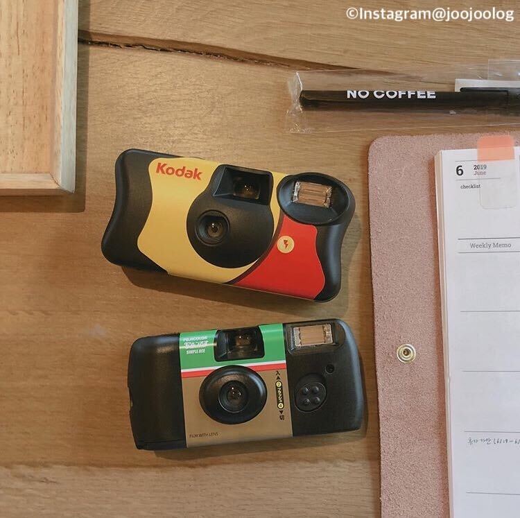 韓国情報 Honeycomb Korea 最近韓国ではフィルムカメラの写真が流行り 最近の韓国 の若者たちはフィルムカメラが旅行の必須アイテムらしい アナログの感性あふれるフィルム写真がめっちゃエモい フィルムカメラ初心者には Kodak Fun Saver
