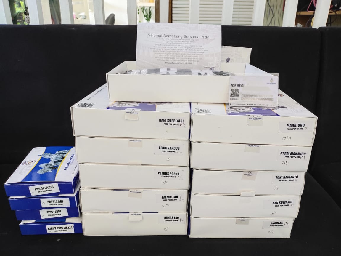 Kartu Member Sudah mendarat dgn Selamat, Yg sudah mendaftar ato sudah pesan bisa di ambil ke pengurus PRMI Sintang
Thanks to <a href="/Madrid_Indo/">Peña Real Madrid de Indonesia</a>
 <a href="/Madridista_PTK/">Peña RM de Indo PTK</a>

#HalaMadrid