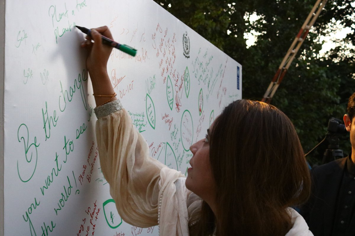NDF_Pak's tweet photo. Minster of State for Climate Change @zartajgulwazir joined us at #PlantingForPeace drive as the chief guest. In her closing remarks, she talked about how Pakistan is tackling climate change and what more could be done.
#PeaceDayChallenge #ShapingPeaceTogether @UNDP_Pakistan https://t.co/fyVBuWH4w6