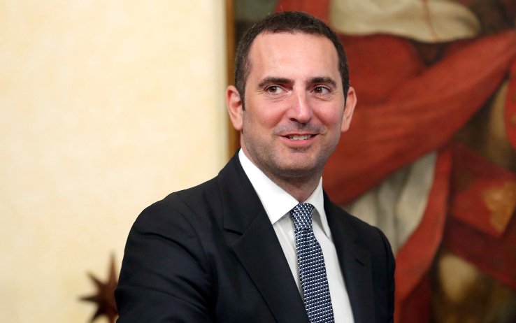 perchetendenza's tweet image. #Spadafora:
Per aver annunciato che a partire dalle semifinali e dalle finali degli Internazionali di tennis potranno assistere mille spettatori a tutte le competizioni sportive che si terranno all'aperto