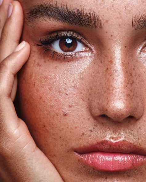 It’s official we are OPEN in Manchester! Come in and visit us at Harvey Nichols Manchester from today! We’re here for all your brow and lash needs!

You can book online via @treatwell_uk or by calling the studio directly on 0161 828 8560

#BrowBeauty #HarveyNichols #ShavataBrows