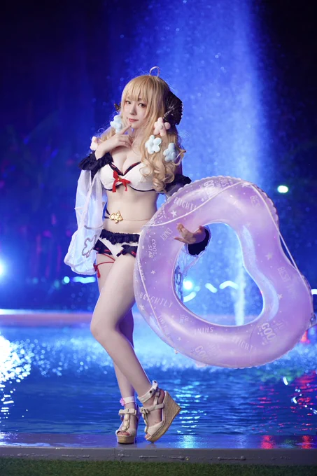 ?コスプレ
アニラ(水着)/GRANBLUE FANTASY
Photo:@new_nyaga 

『そなたと共に遊び尽くしたこの夏、生涯忘れることはないじゃろう……
くふふっ、次の夏は、もっとも～っと遊ぼうぞ!』 