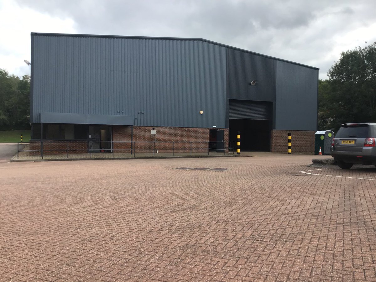 AMJPMLtd's tweet image. Refurbishment complete - industrial unit ready for new tenants ⁦@Cummins⁩  #professionalprojectmanagement