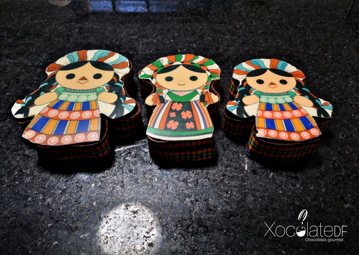 XocolateDF's tweet photo. Que viva nuestro México querido, celebremos con chocolate 🍫😋 https://t.co/x8fdJyfIdv