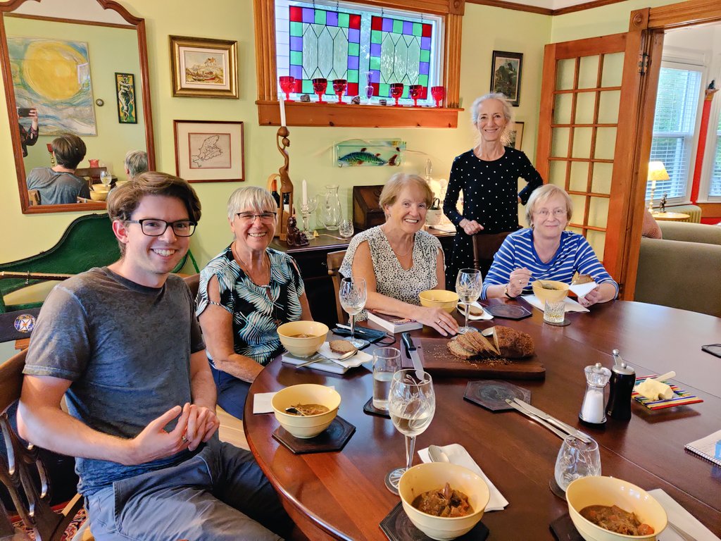 Dinnéar Gaelach in Dartmouth an tseachtain seo caite - stobhach uain, arán donn agus fíon. Bhí sé an-bhlasta! An dtaitníonn stobhach le héinne eile?! Anyone else like stew?! #irishstew #brownbread #justlikehome #ceanada