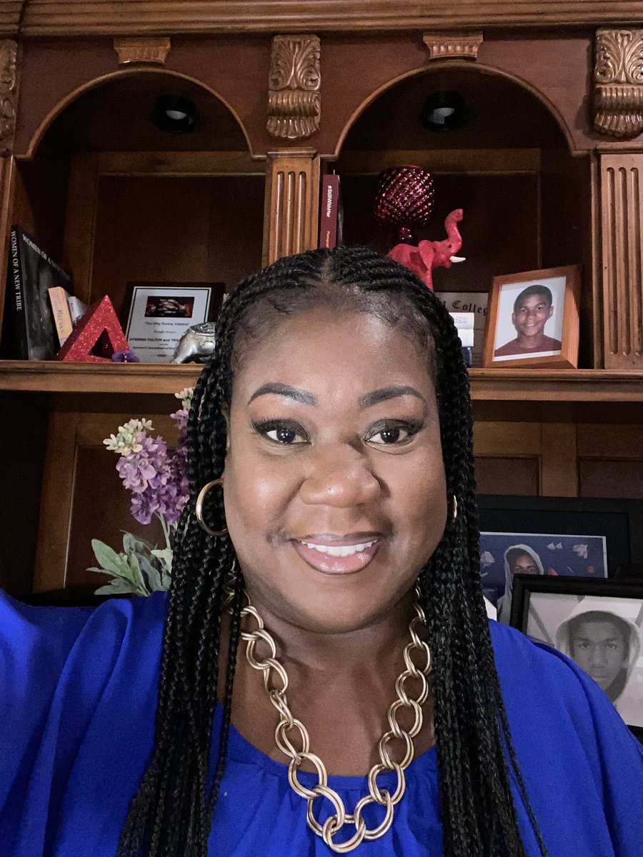 SybrinaFulton's tweet photo. Happy Friday ๐๐๐คฉ๐๐๐ #LifeIsGood #IssaBeautifulDay #CountYourBlessings https://t.co/0tux55fG34