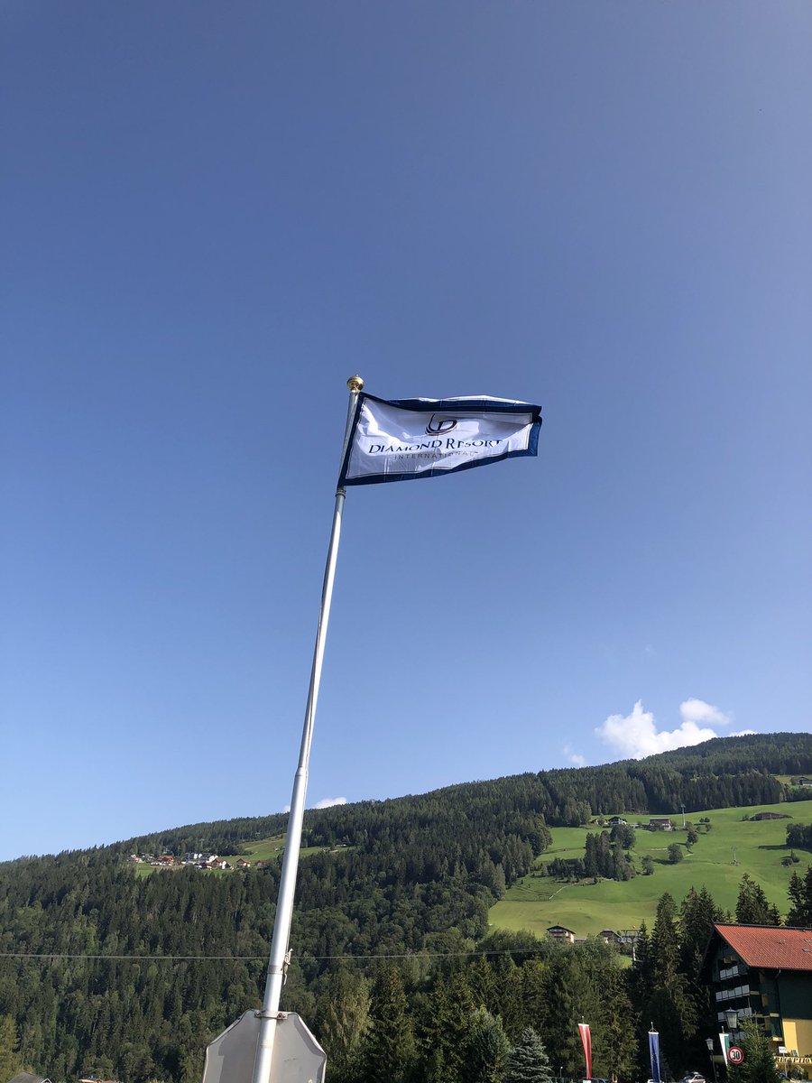 IulianaGal1's tweet photo. #Diamond #flag , the symbol of our #international #hospitality #unity #power 💎🇦🇹#wearediamond #StayVacationed #LifeAtDiamond @diamondresorts @DiamondCareers #AlpineClub #Schladming #Dachstein #Steiermark #Austria #lovediamond #loveaustria 😍 https://t.co/MuLORkGAJY