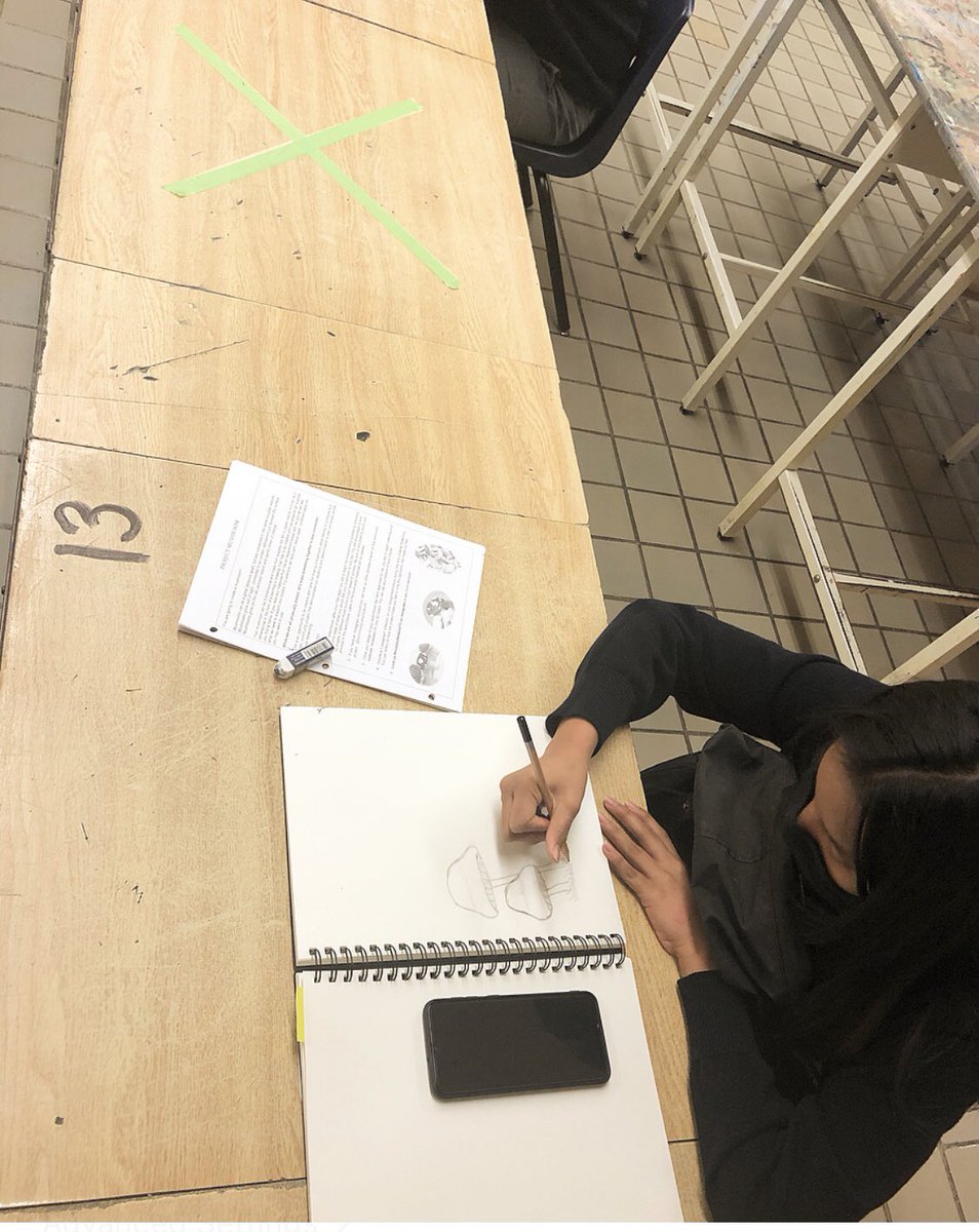 SantoroArtEdu's tweet image. Gr. 10 students from Cohort A in the studio today working on the creative process for Project Mushroom. This student is planning, experimenting and exploring the best way to express her ideas, using her chosen media. @TCDSB @EastEndArtsTO #creativeprocess #Invisiblenetwork