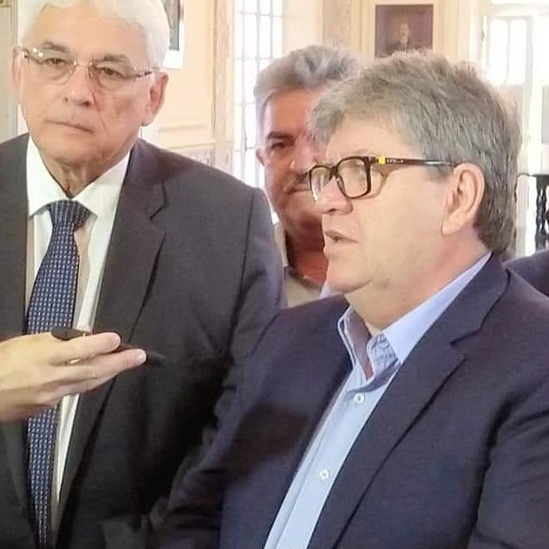 João Azevêdo autoriza realização de vaquejadas e eventos agropecuários na Paraíba.